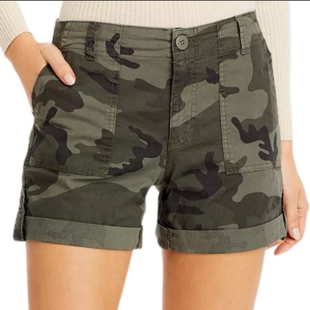 Anthropologie Sanctuary Squad Camo Print Folded Hem Shorts Size 27